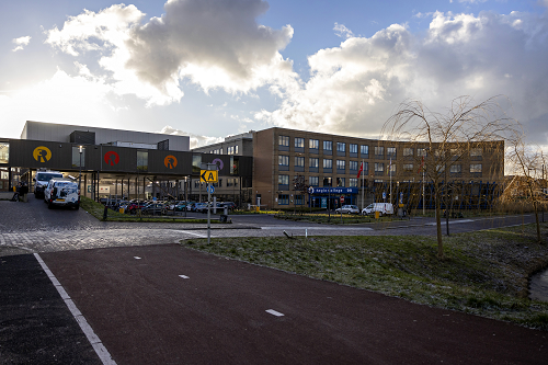 foto van het schoolgebouw van het RegioCollege